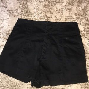 Súper high waisted Urban Outfitter cloth shorts